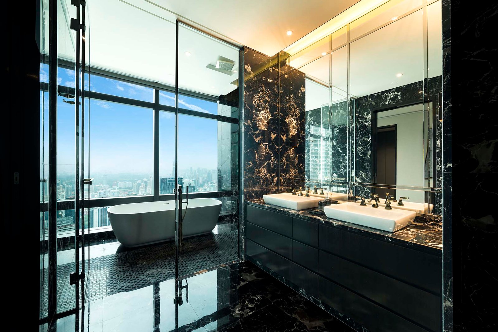 AWH_FS_Master Bathroom