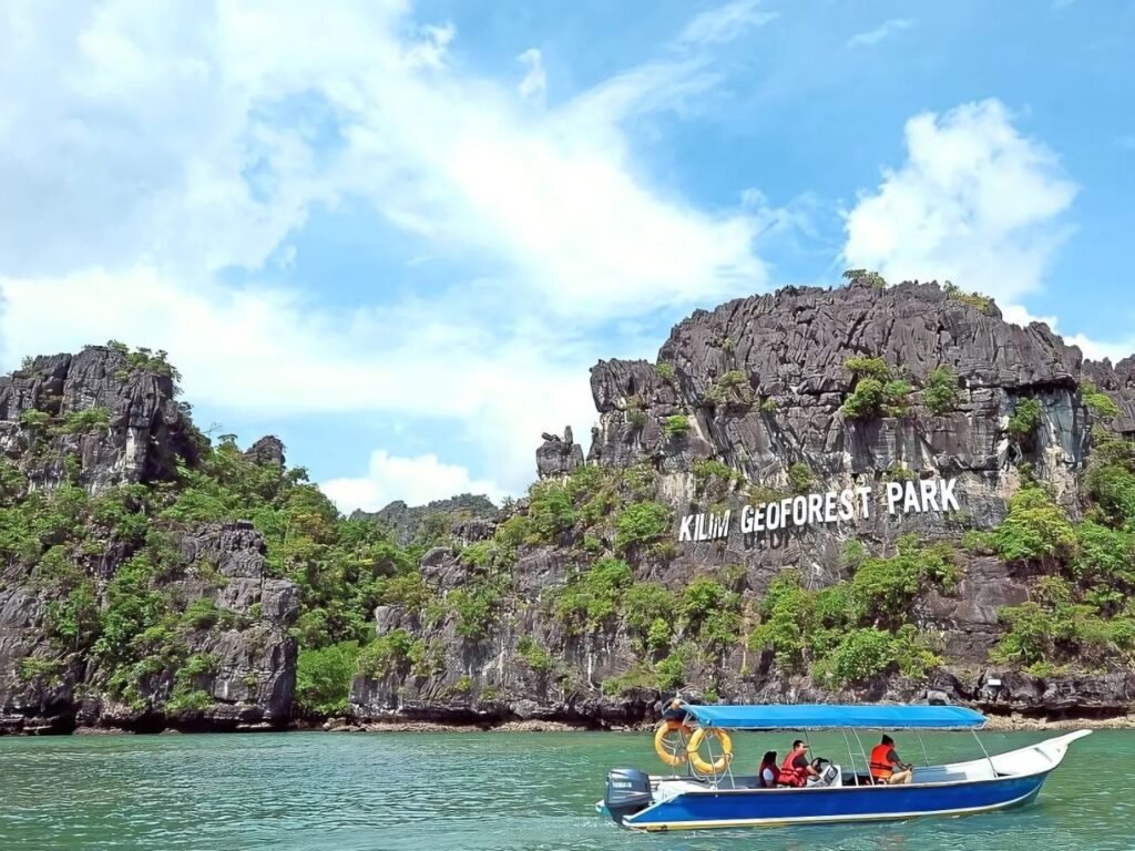 マレーシア・ラカウィ・不動産売買のtomorrow、ラカウィの物件売買 クラリッサ・トロピカーナ 観光地名 キリム地質公園 物件写真を提供