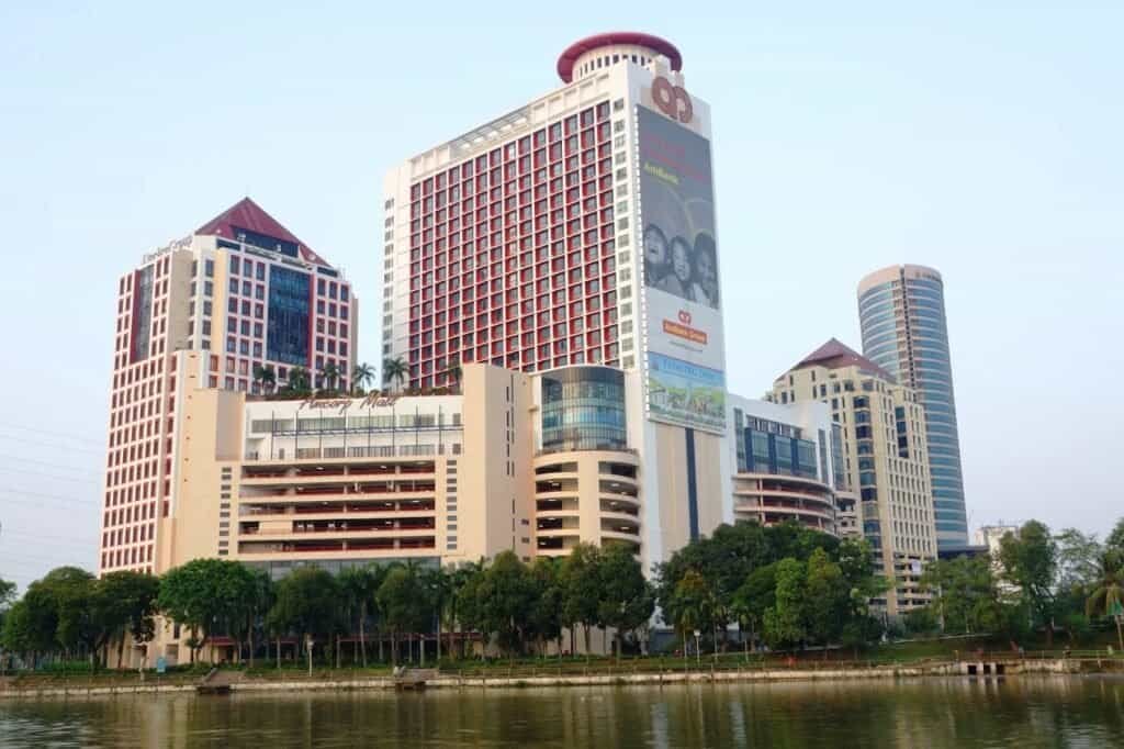 マレーシア・ペタリン・ジャヤ・不動産管理のtomorrow、観光地名 アムコープモールの実景写真を提供