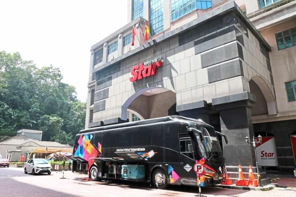 マレーシア・ペタリン・ジャヤ・不動産管理のtomorrow、観光地名 メナラ・スターの実景写真を提供