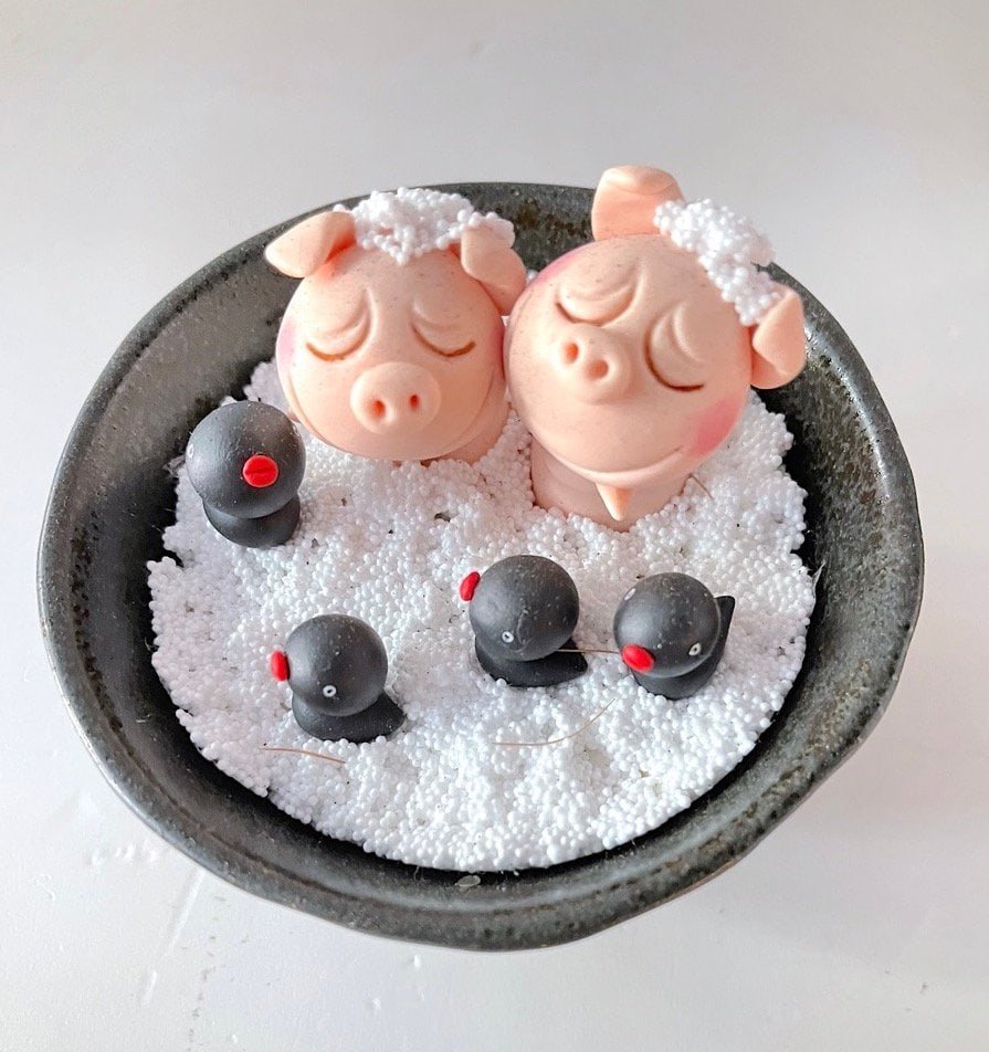 kl-tomo-moo-clay-handmade-pig-moo-jo-1