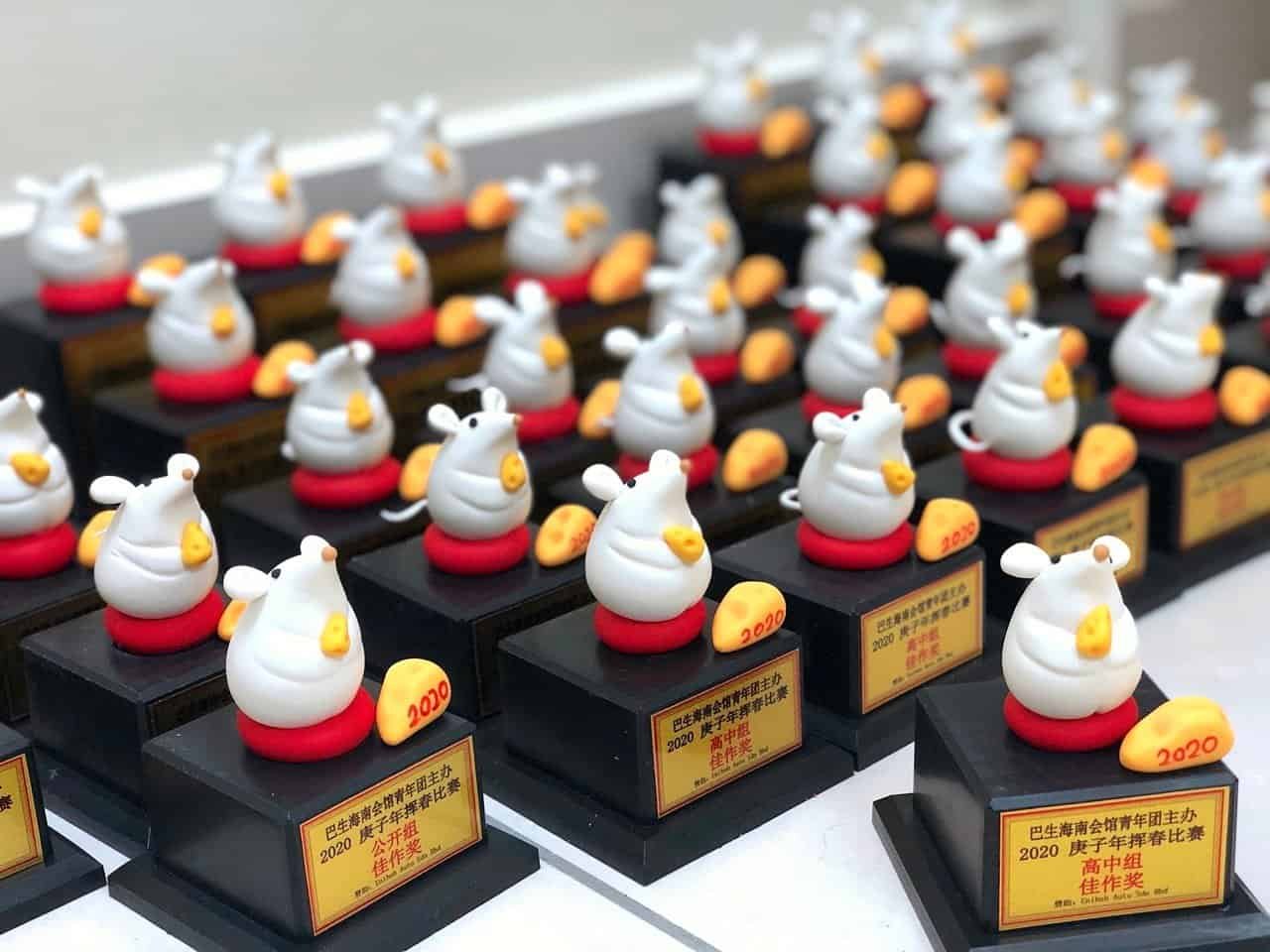 kl-tomo-moo-clay-handmade-trophy-mouse-1