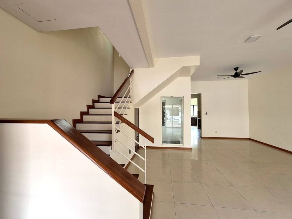 サンウェイ SPK リビングルーム 写真