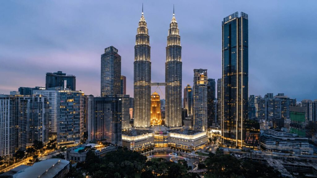 マレーシア・クアラルンプール・不動産管理のtomorrow、観光地名 KLCCの実景写真を提供